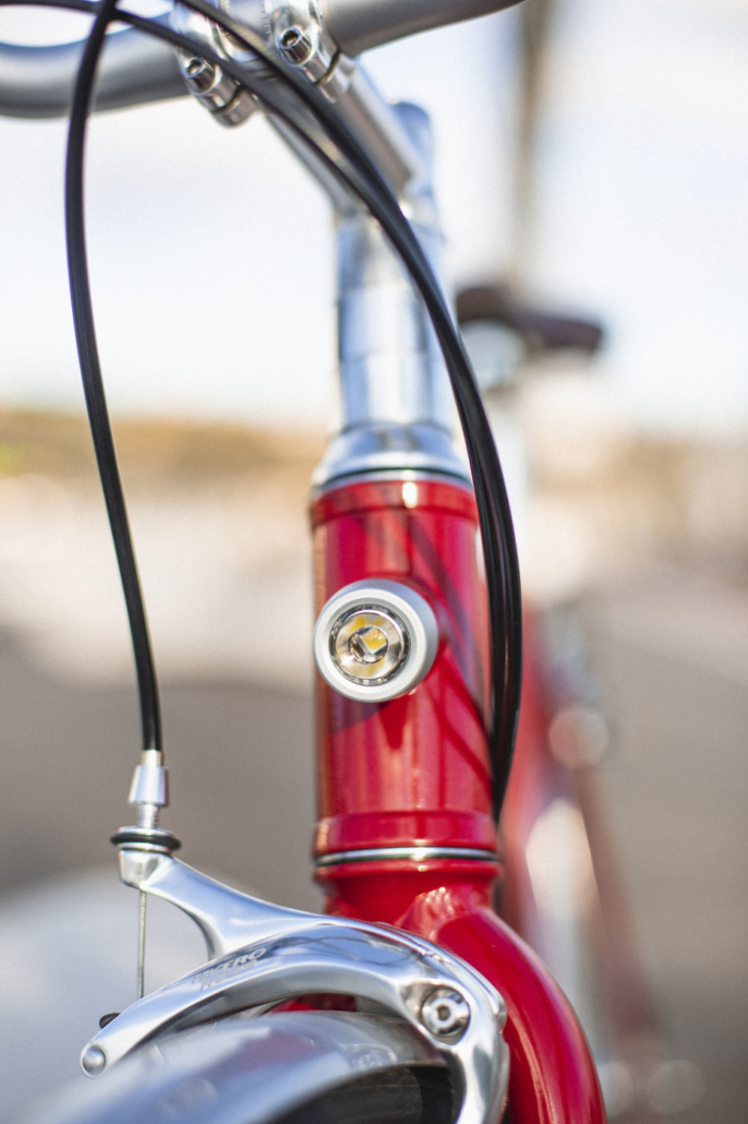 velo-de-ville-Confort-Veloce-Rouge-Rubis-eclairage